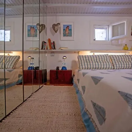 בית נופש Cosy Boheme Retreat With Sea Views