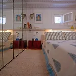 بيت للعطل Cosy Boheme Retreat With Sea Views