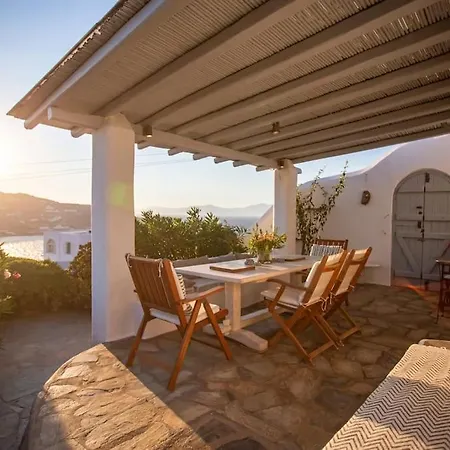 Cosy Bohème Retreat With Sea Views *