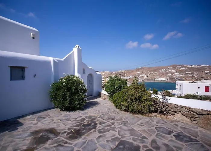 Cosy Boheme Retreat With Sea Views *